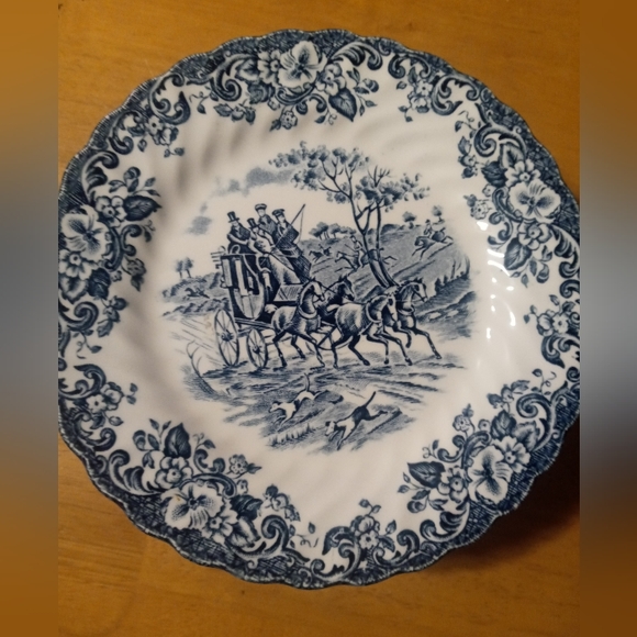 8 Johnson Brothers Coaching Scenes 6 1/4”  Bread Dessert Plate🪝 - Picture 3 of 7